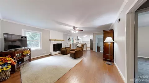 840 E Chestnut St, Stanley, NC 28164 photo 5
