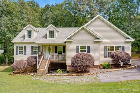 3816 Rolling View Ln, Maiden, NC 28650