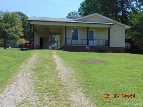 1681 Lazenby St, Newton, NC 28658