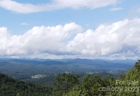 34 Maple Ridge Rd, Rosman, NC 28772