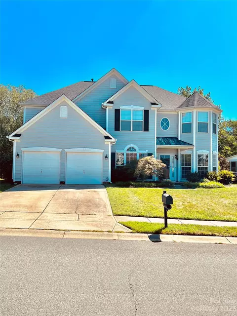 1911 Briarcrest Dr, Charlotte, NC 28269