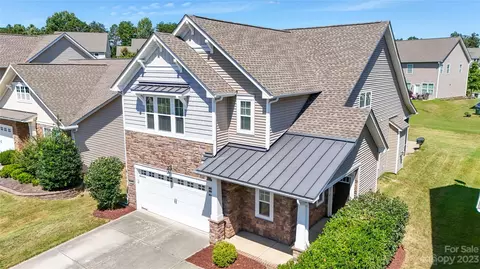 1333 Middlecrest Dr, Concord, NC 28027