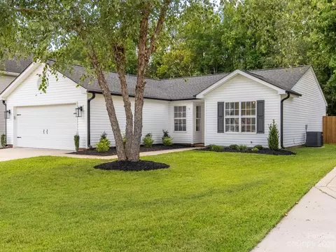 107 Sweet Martha Dr, Mooresville, NC 28115