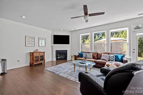 2075 Suttonview Rd, Fort Mill, SC 29708 photo 9