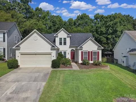 1012 Farmingham Ln, Indian Trail, NC 28079