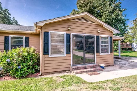 604 Carson Rd, Gastonia, NC 28052