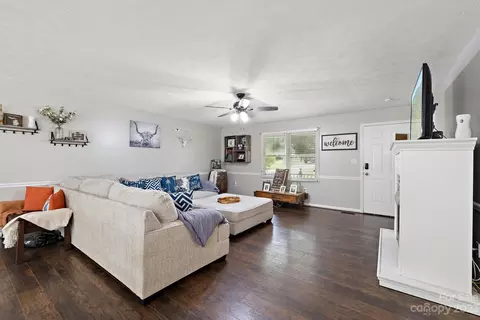 3875 Mint Ct, Hudson, NC 28638 photo 5
