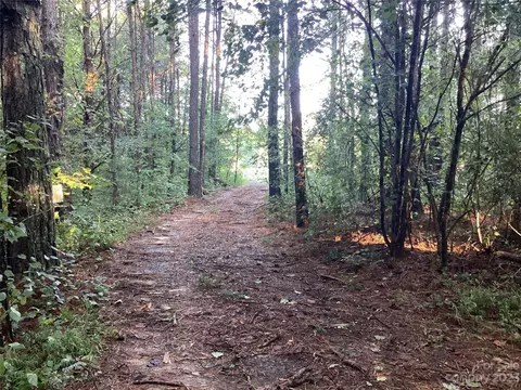 3455 Nc 10 Hwy, Claremont, NC 28610