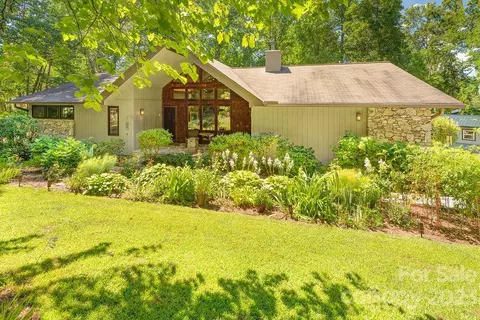 18 Brandywine Ln, Asheville, NC 28805