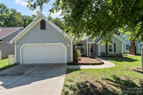 3128 Rheinwood Ct, Matthews, NC 28105