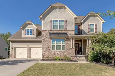 2300 Gallberry Ln, Waxhaw, NC 28173