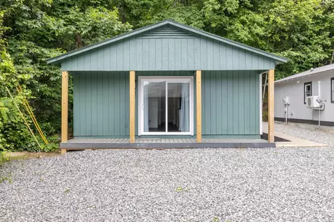 32 Collins Mountain Dr, Asheville, NC 28804