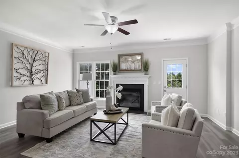 9758 Blossom Hill Dr, Huntersville, NC 28078