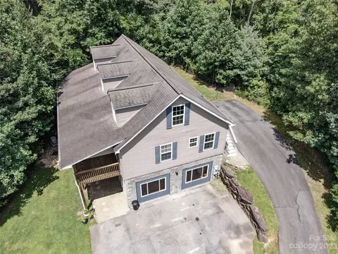 65 Boxer Run, Brevard, NC 28712