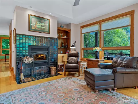 16 Prayer Ridge Rd, Fairview, NC 28730 photo 6
