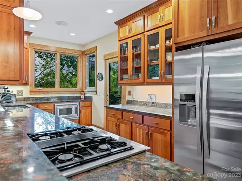 16 Prayer Ridge Rd, Fairview, NC 28730 photo 11