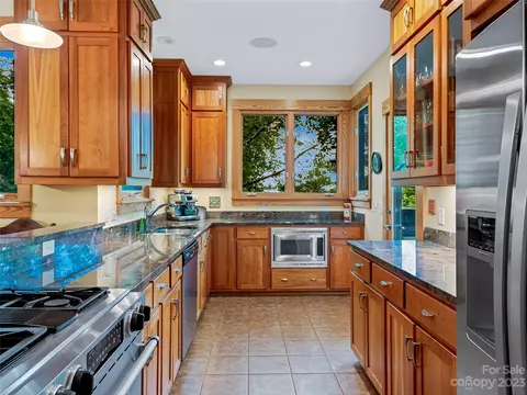 16 Prayer Ridge Rd, Fairview, NC 28730 photo 12