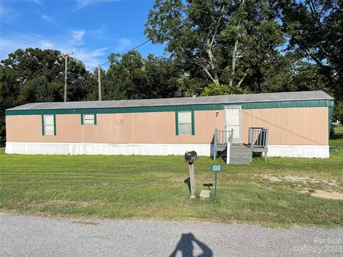 100 Pine Ln, Union, SC 29379