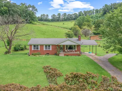 615 Cane Branch Rd, Burnsville, NC 28714