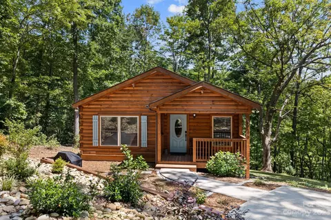 170 Echo Ln, Saluda, NC 28773