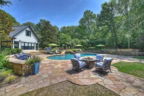 6126 Providence Glen Rd, Charlotte, NC 28270