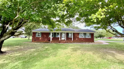 113 Kings Dr, Forest City, NC 28043