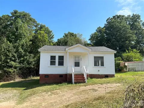 1637 Amhurst St, Albemarle, NC 28001