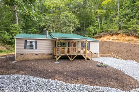 152 Joy Ln, Lake Lure, NC 28746