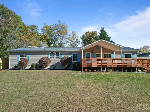 301 Camelia Ln, Asheville, NC 28806