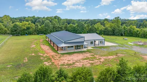 620 Hidden Valley Rd, Salisbury, NC 28147