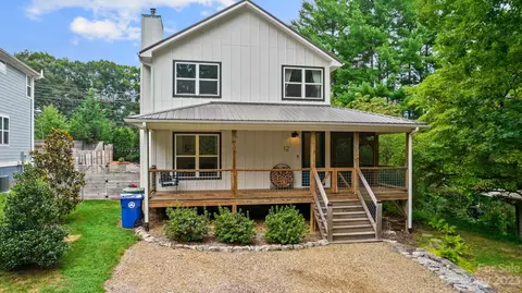 12 Maultsby Ln, Asheville, NC 28805