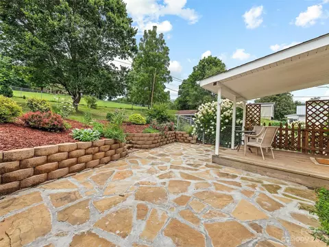 120 Caring Place Loop, Clyde, NC 28721 photo 9