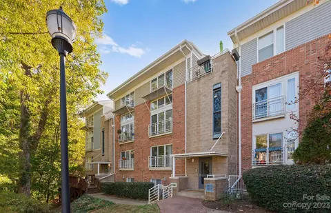 3831 Picasso Ct, Charlotte, NC 28205