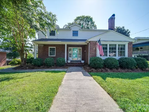 125 Oakland St, Mount Holly, NC 28120