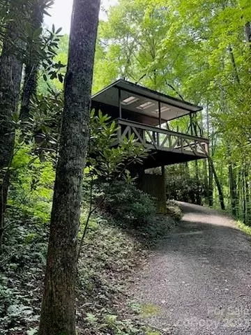 844 Young Cove Rd, Franklin, NC 28734