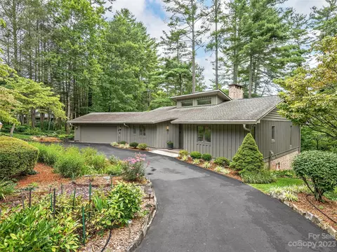 112 Kenwood Dr, Hendersonville, NC 28739