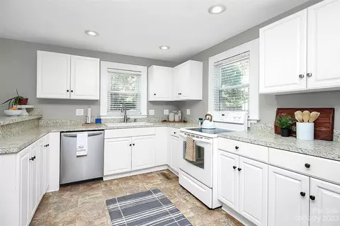 4960 Roberta Rd, Concord, NC 28027 photo 6