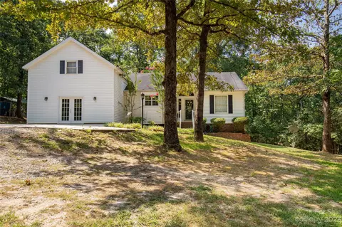 1770 Hollybrook Ln, Lancaster, SC 29720
