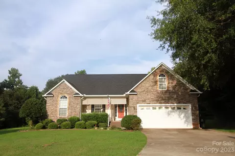 1499 Plantation Hills Dr, Rock Hill, SC 29732