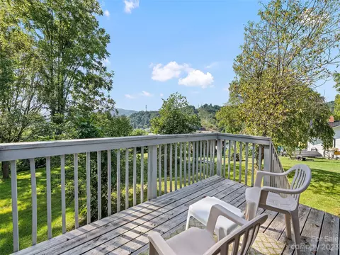 65 Wiggins St, Canton, NC 28716 photo 7