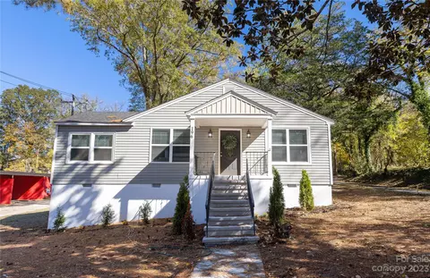 196 Columbia St, Chester, SC 29706