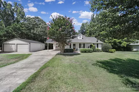 516 Berkley Way, Lancaster, SC 29720