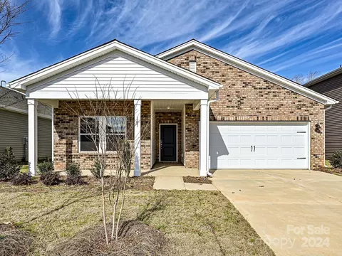 107 Bird Dog Dr, Mooresville, NC 28115