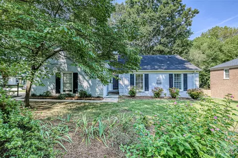 1440 Renfrow Ln, Charlotte, NC 28270