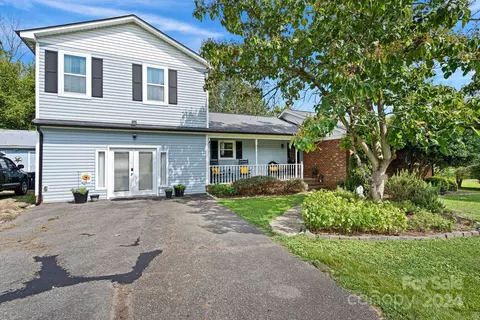 1045 Rembrandt Sw Dr SW, Concord, NC 28027