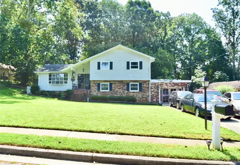 2317 Pinehaven Dr, Gastonia, NC 28054
