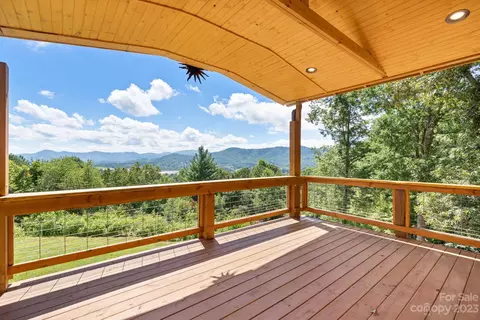 632 Thunder Rd, Clyde, NC 28721 photo 4