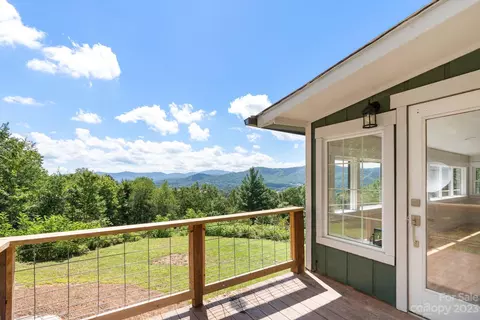632 Thunder Rd, Clyde, NC 28721 photo 6
