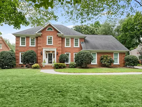 5100 Lindstrom Dr, Charlotte, NC 28226