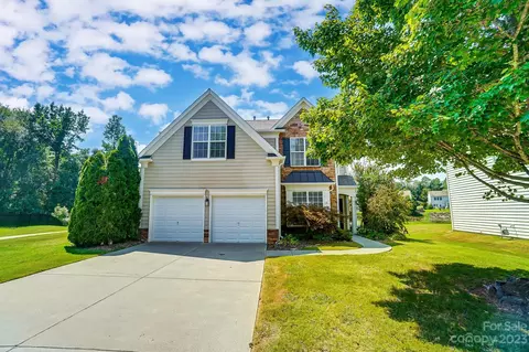 2512 Coltsgate Rd, Waxhaw, NC 28173